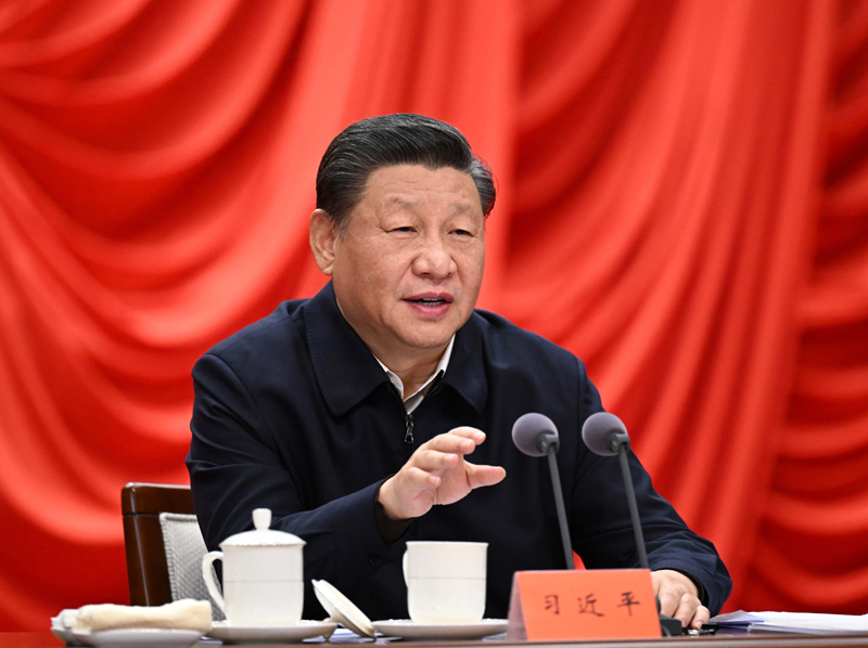 　　1月11日，省部級主要領(lǐng)導(dǎo)干部學(xué)習(xí)貫徹黨的十九屆六中全會精神專題研討班在中央黨校（國家行政學(xué)院）開班。中共中央總書記、國家主席、中央軍委主席習(xí)近平在開班式上發(fā)表重要講話。新華社記者 李學(xué)仁 攝